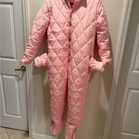 Brand new women's pink snowsuit with mittens and belt - Picture 2 of 10